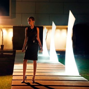Lámpara pie Wing con Luz Led en el Interior y con Doble Pared | Vondom