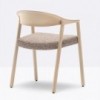 Sillón Héra 2865 de Pedrali. Sillas de diseño de madera con asiento tapizado.
