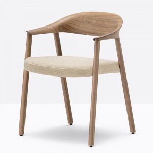 Sillón Héra 2865 de Pedrali. Sillas de diseño de madera con asiento tapizado.
