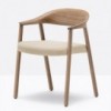 Sillón Héra 2865 de Pedrali. Sillas de diseño de madera con asiento tapizado.