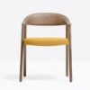 Sillón Héra 2865 de Pedrali. Sillas de diseño de madera con asiento tapizado.