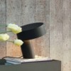 Lámpara de sobremesa Slant de Hay. Diseño de lámparas para salón o estudio.