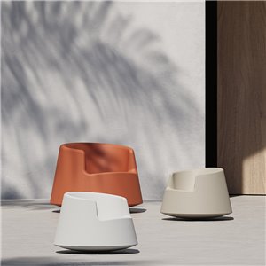Sillón bajo Roulette Fabricado en Resina con Acabado Mate o Lacado