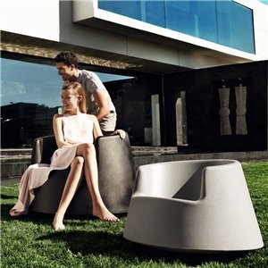 Sillón bajo Roulette Fabricado en Resina con Acabado Mate o Lacado