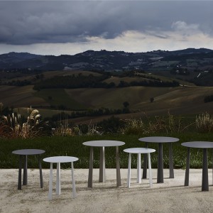 Mesa Auxiliar Tao Outdoor de Bontempi. Complementos de exterior de diseño.