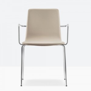 Sillón Inga 5684 de Pedrali. Sillones de diseño. Sillas tapizadas con resposabrazos.