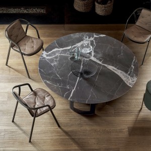 Silla Ines de Bontempi. Sillas y taburetes de diseño para salón y comedor.