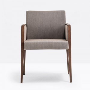 Sillón Jil 525 de Pedrali. Sillones de diseño. Sillones tapizados y patas madera.