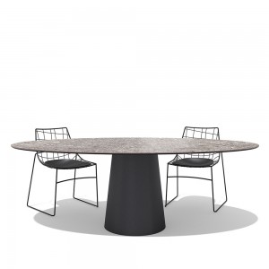 Silla Keyah de Sovet Italia. Sillas de metal para espacios exteriores.