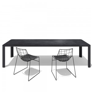 Silla Keyah de Sovet Italia. Sillas de metal para espacios exteriores.