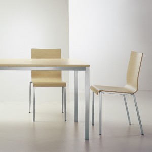 Silla Kuadra 1321 de Pedrali. Sillas de diseño. Sillas modernas contract.