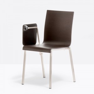 Silla Kuadra 1321 de Pedrali. Sillas de diseño. Sillas modernas contract.