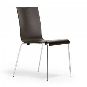 Silla Kuadra 1331/1328 de Pedrali. Sillas de diseño. Sillas de madera contrachapada.