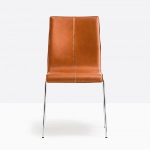 Silla Kuadra 1281/1298 de Pedrali. Sillas de diseño. Sillas para espacios contract.