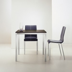 Silla Kuadra 1291 de Pedrali. Sillas de diseño. Sillas tapizadas para contract.
