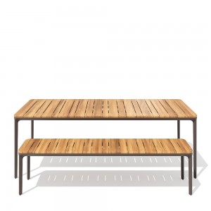 Mesa de exterior slim de Sovet con tapa de cerámica. Mesas de comedor outdoor.
