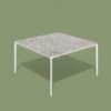 Mesa de exterior slim cuadrada de Sovet. Mesa outdoor con sobre de cerámica.