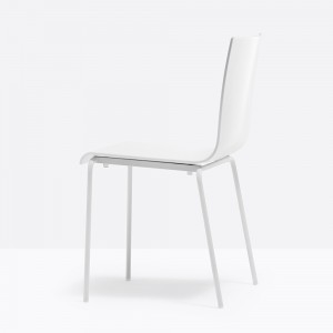 Silla Kuadra XL 2403/2409 de Pedrali. Sillas de diseño moderno. Sillas plásticas.