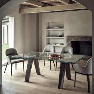 Silla Queen Madera de Bontempi. Sillas tapizadas en ecopiel de diseño.