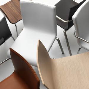 Silla Kuadra XL 2481/2491 de Pedrali.  Sillas de diseño. Sillas tapizadas.