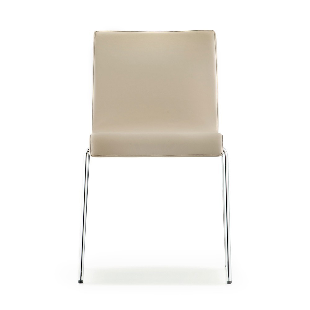 Silla Kuadra XL 2483/2493 de Pedrali. Sillas de diseño. Sillas tapizada en tela.