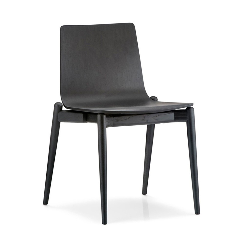 Silla Malmo 390 de Pedrali. Sillas de diseño. Sillas de madera modernas.