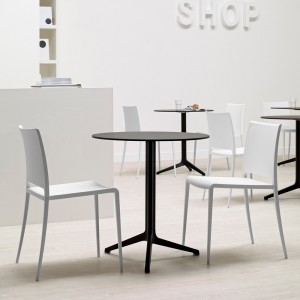 Silla Mya 700 de Pedrali. Sillas de diseño. Sillas de plástico contract.