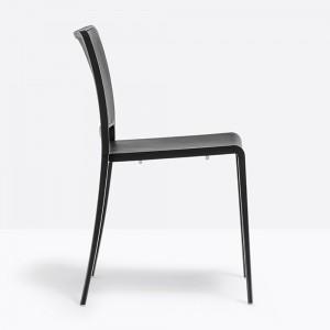 Silla Mya 701 de Pedrali. Sillas de diseño. Sillas modernas para espacios contract.
