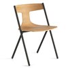 Silla apilable Quadra de Viccarbe. Mobiliario de diseño para interior.