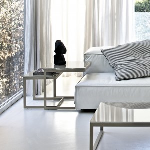 Mesa auxiliar Hip Hop de Bontempi. Mesas auxiliares para salón de diseño italiano.