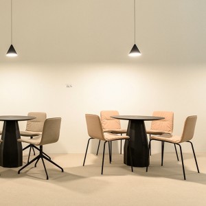 Silla Klip de Viccarbe. Sillas tapizadas de diseño moderno para contract.
