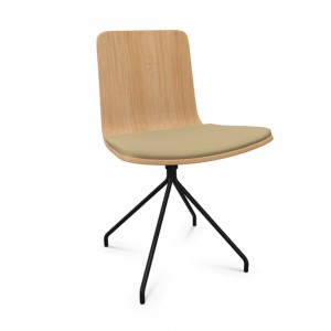 Silla Klip giratoria cojín de Viccarbe. Mobilario de diseño para contract.