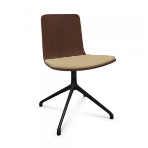 Silla Klip giratoria cojín de Viccarbe. Mobilario de diseño para contract.