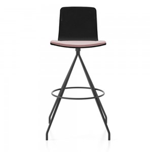 Taburete giratorio Klip con cojín tapizado de Viccarbe ideal  para interiores.