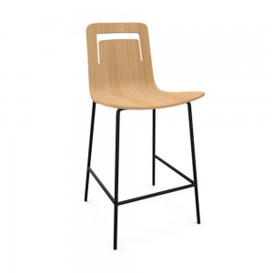 Taburete Fijo Klip de madera de Viccarbe. Mobilario para interiores. Base metal