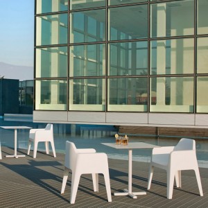 Sillón Plus 630 de Pedrali. Sillones de diseño. Sillones para exterior.