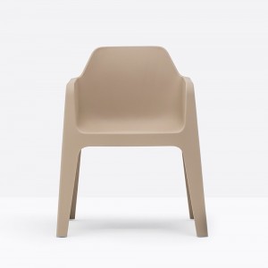 Sillón Plus 630 de Pedrali. Sillones de diseño. Sillones para exterior.