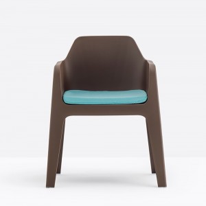Sillón Plus 630 de Pedrali. Sillones de diseño. Sillones para exterior.