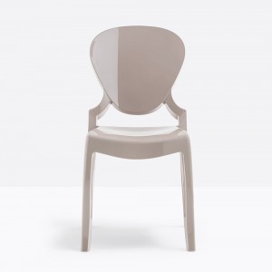 Silla Queen 650 de Pedrali. Sillas de diseño para exterior. Sillas de jardín.