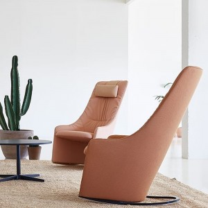 Butaca Nagi de Viccarbe. Butacas tapizadas modernas ideal para interiores.