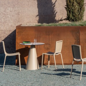 Silla Tatami 305 de Pedrali. Sillas de diseño. Silla de exterior modernas.
