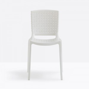Silla Tatami 305 de Pedrali. Sillas de diseño. Silla de exterior modernas.