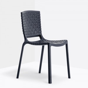Silla Tatami 305 de Pedrali. Sillas de diseño. Silla de exterior modernas.
