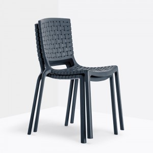 Silla Tatami 305 de Pedrali. Sillas de diseño. Silla de exterior modernas.