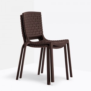 Silla Tatami 305 de Pedrali. Sillas de diseño. Silla de exterior modernas.