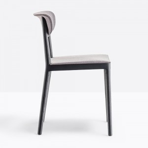 Silla Tivoli 2802/2801 de Pedrali. Sillas de diseño. Sillas tapizadas modernas.