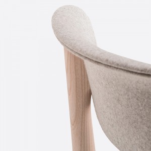 Silla Tivoli 2802/2801 de Pedrali. Sillas de diseño. Sillas tapizadas modernas.