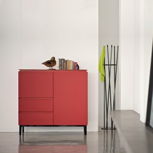 Perchero Hula de Bontempi. Complementos de diseño italiano. Percheros de pie.