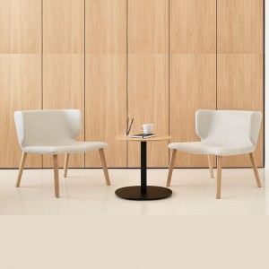 Butaca Wrapp madera de Viccarbe. Mobilario moderno de diseño compacto.