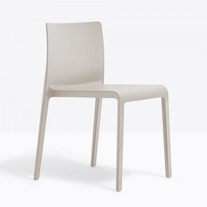 Silla Volt 670/673 de Pedrali. Sillas de diseño. Sillas modernas de exterior.
